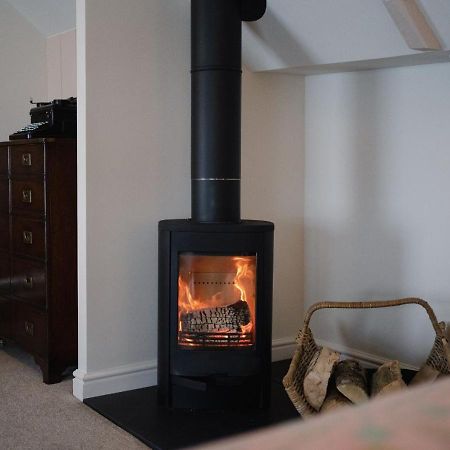 Hotel The Bear, Cowbridge Esterno foto