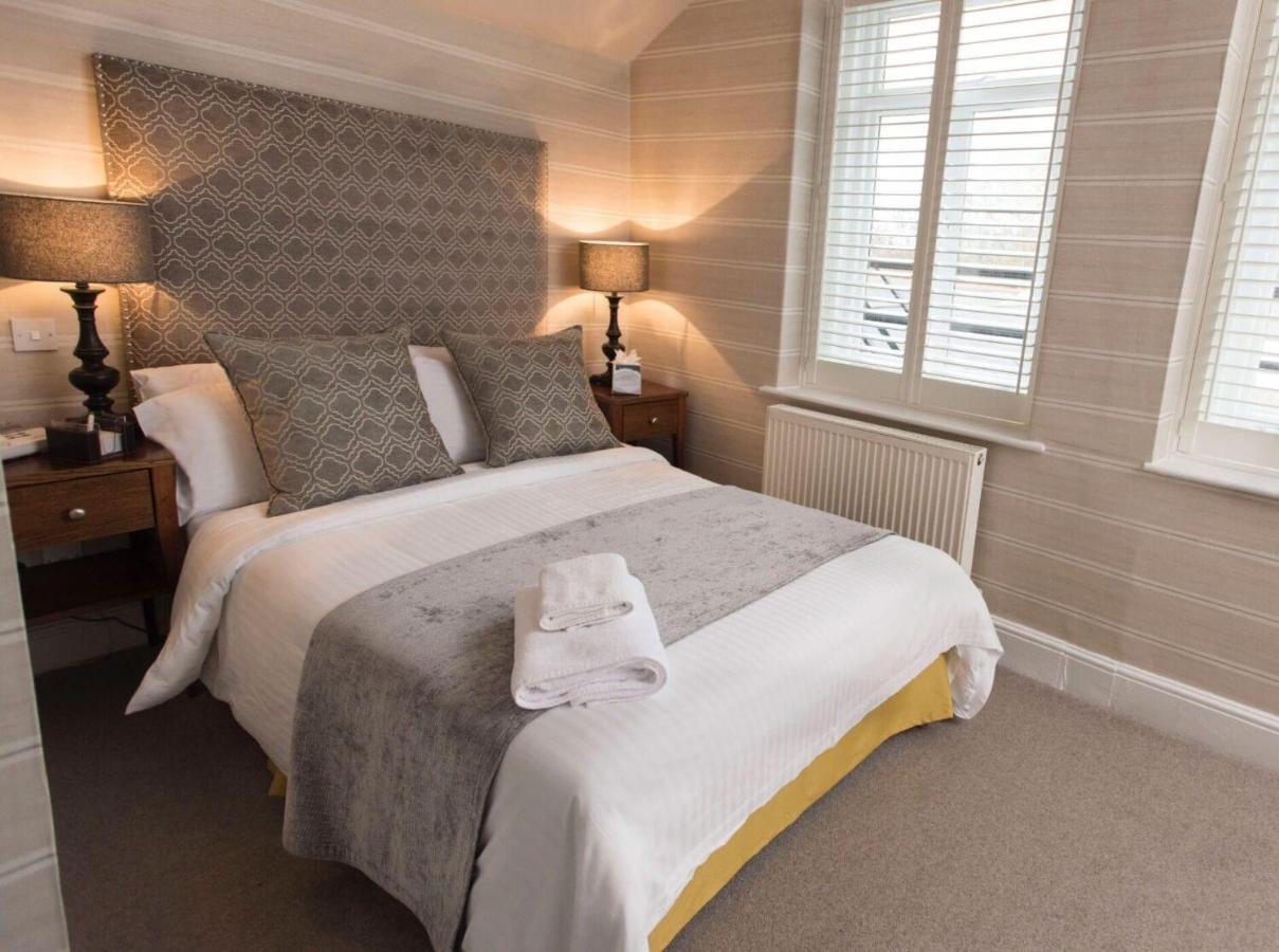 Hotel The Bear, Cowbridge Esterno foto