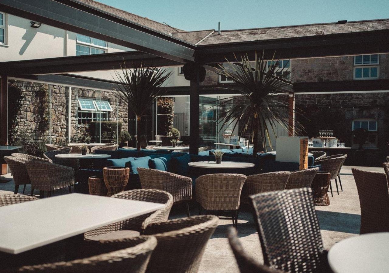 Hotel The Bear, Cowbridge Esterno foto