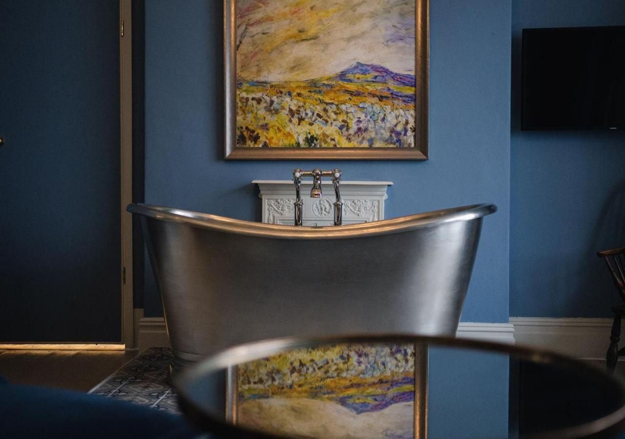 Hotel The Bear, Cowbridge Esterno foto