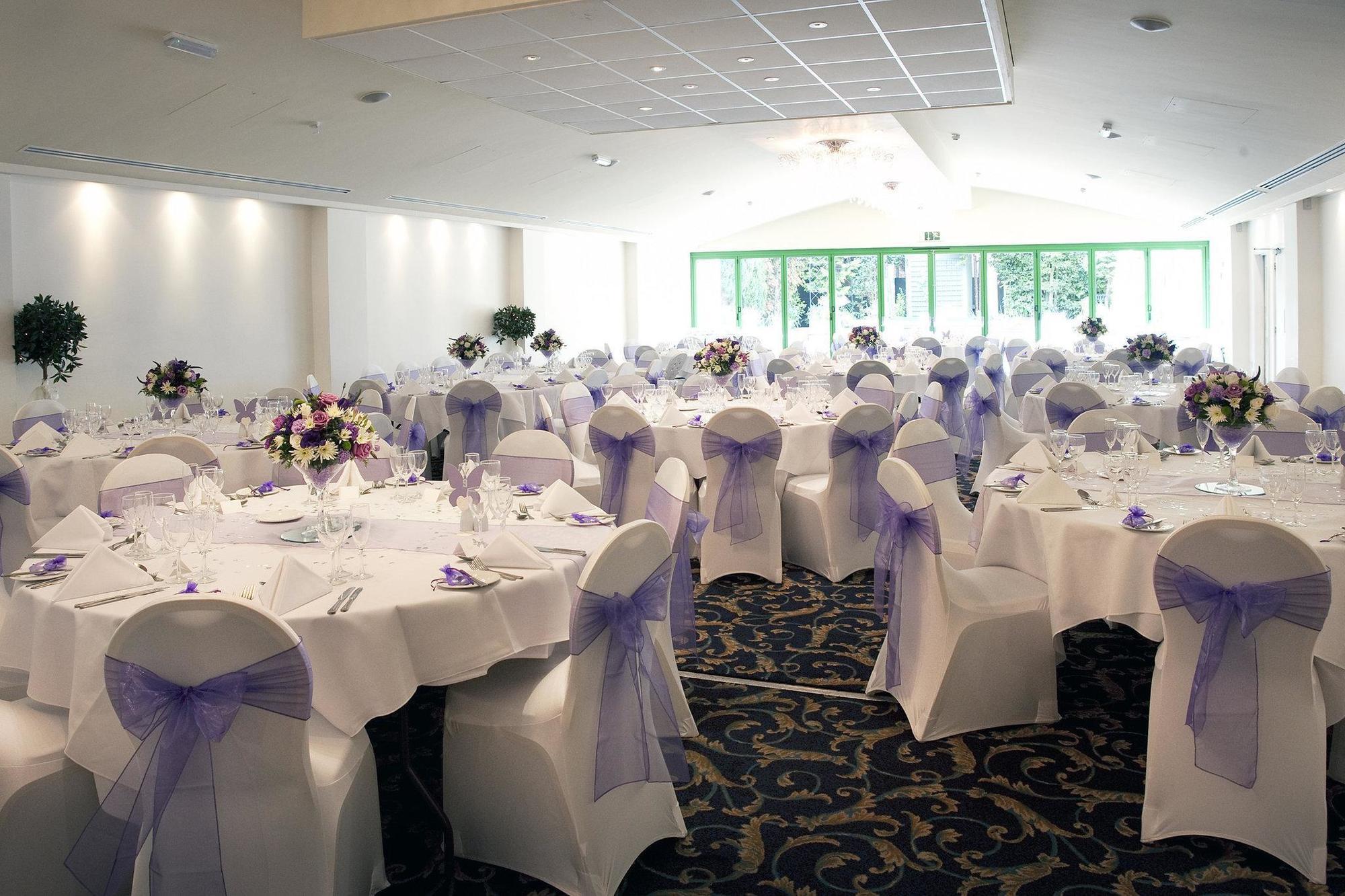 Hotel The Bear, Cowbridge Esterno foto