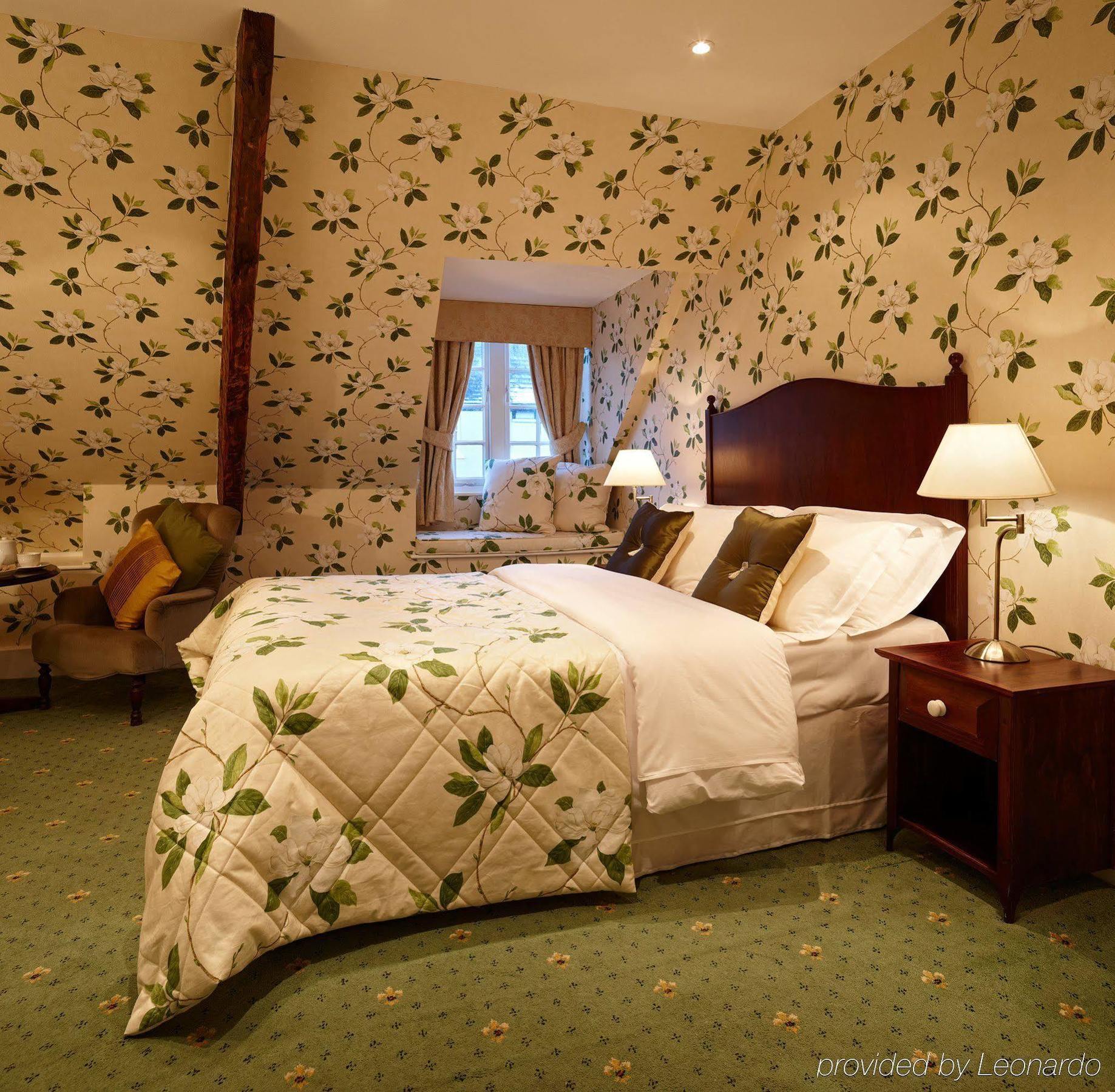 Hotel The Bear, Cowbridge Esterno foto