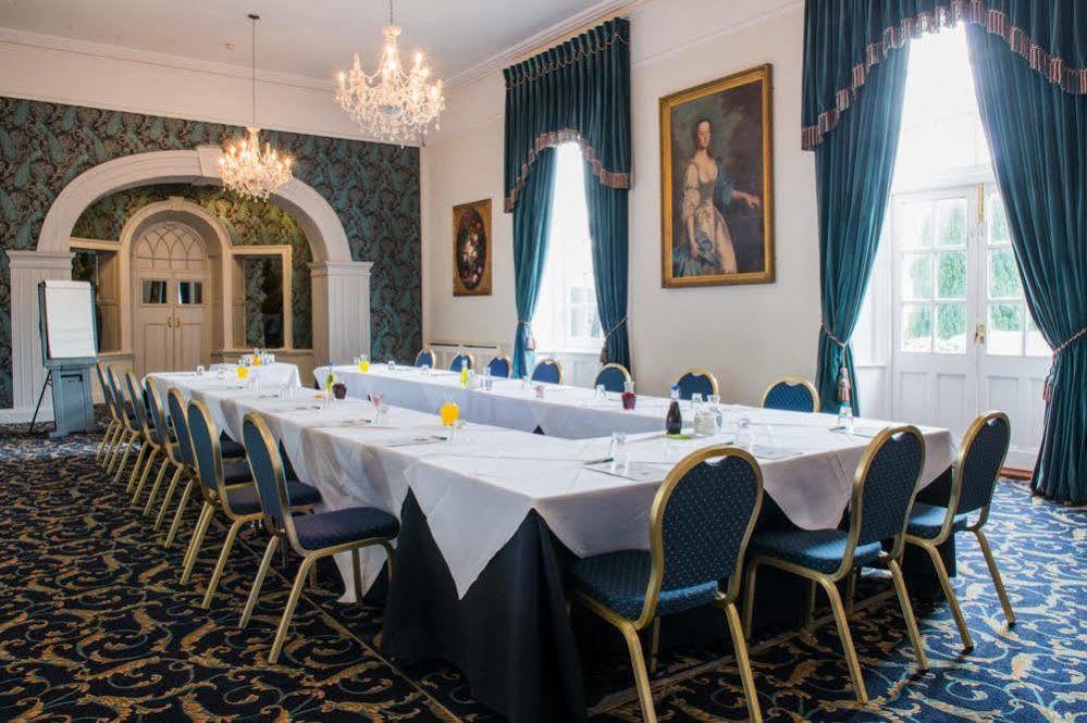 Hotel The Bear, Cowbridge Esterno foto