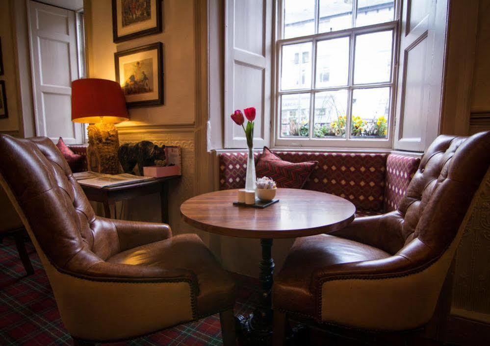 Hotel The Bear, Cowbridge Esterno foto